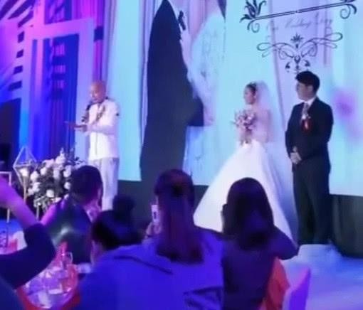 出席亲友婚礼明星谁最接地气？古力娜扎跳舞，葛优化身证婚人！