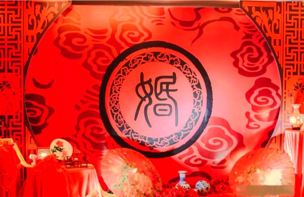 中式婚礼的多样流程与习俗探索