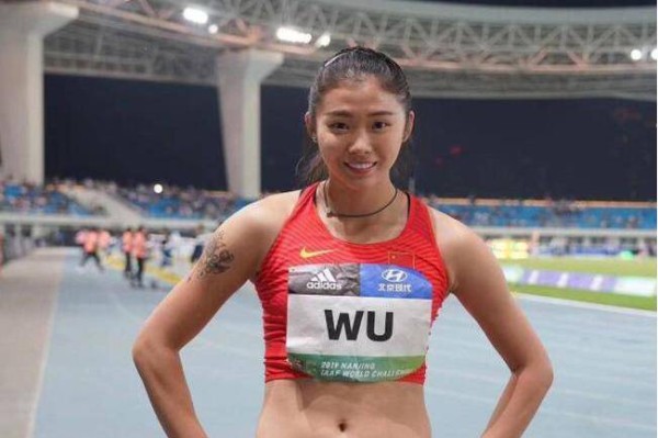 “清纯可爱的长相+魔鬼般的身材”，新一代亚洲“女飞人”吴艳妮