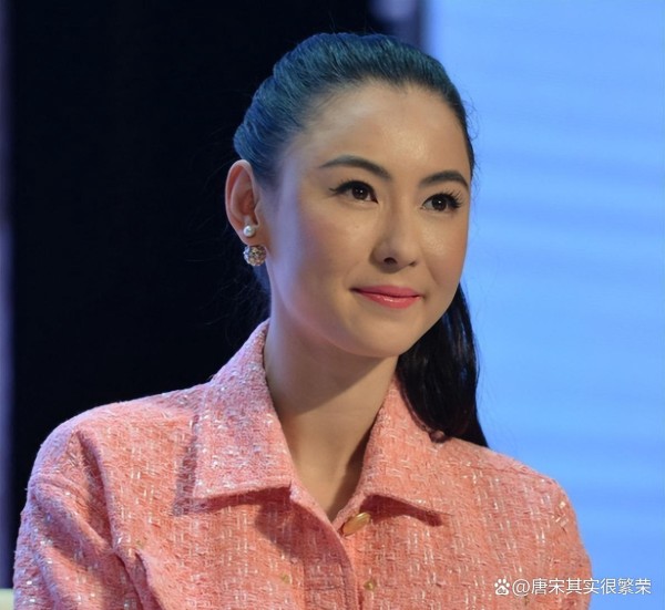 张柏芝隐藏了42年的丑闻，在这一刻被暴露无遗