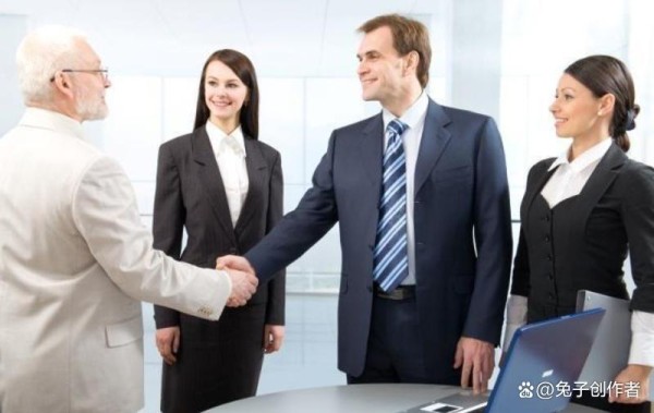 如何掌握社交过程中平衡与策略？
