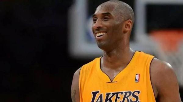NBA巨星们的首秀都是怎么样的？科比惨淡，只有他一战就封神
