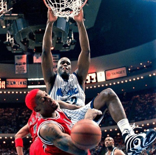 NBA巨星季后赛首秀表现，詹皇足够惊艳 榜首堪称非人类