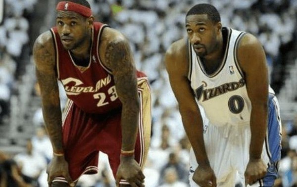 NBA巨星季后赛首秀表现，詹皇足够惊艳 榜首堪称非人类
