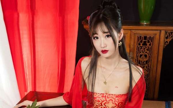 抖音上很多明星代言的修正凝肌透白淡斑凝霜真的有用吗?