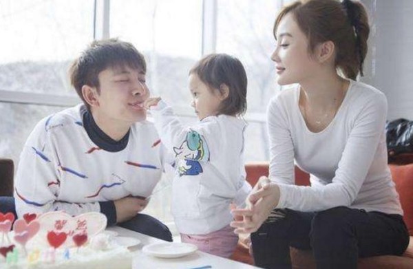 李小璐、贾乃亮婚姻会因这件事结束吗？贾乃亮的承诺给出了答案