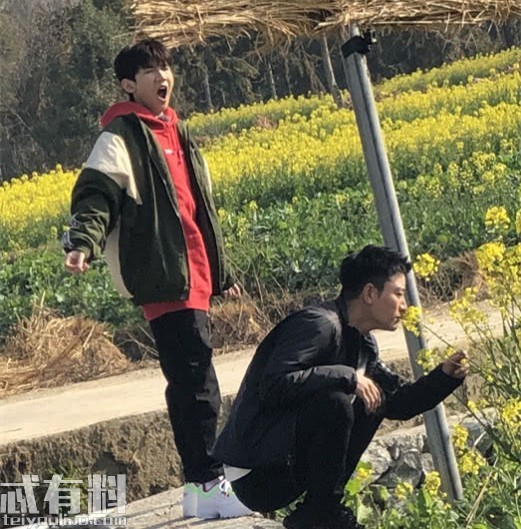 贾乃亮李小璐离婚了吗？贾乃亮被曝入住新宅，两人婚姻成谜