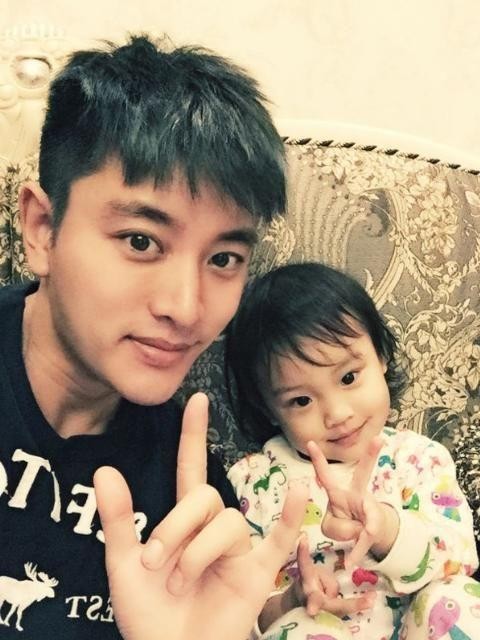 贾乃亮回应如今的婚姻状况，是大家期待的答案，网友：恭喜亮亮