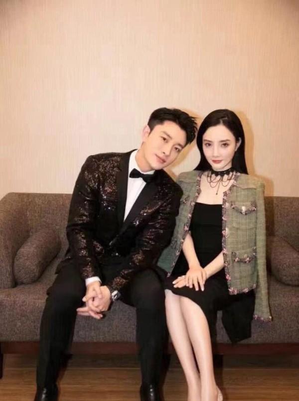 乃亮终于公布婚姻状况？带甜馨公园玩耍，网友：亮亮干得漂亮！