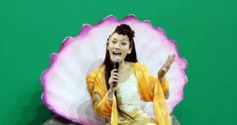 六位男星的美人鱼造型，贾乃亮秀美背，最美的他已成过去