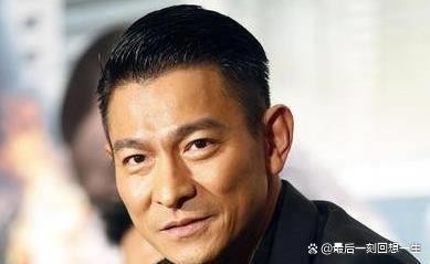 15年前的赵文卓为刘德华颁奖，竟无人上台领奖，有没有人代领下？