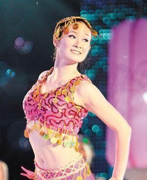 她曾是章子怡的舞蹈替身，后成国家一级演员，仅34岁闻名世界