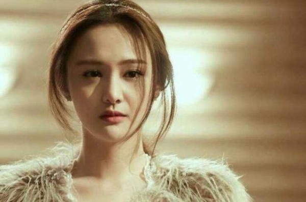 近来热度最火的十大90后女明星，杨紫郑爽李一桐领衔
