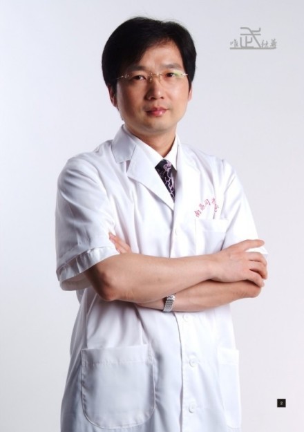 黄庆武