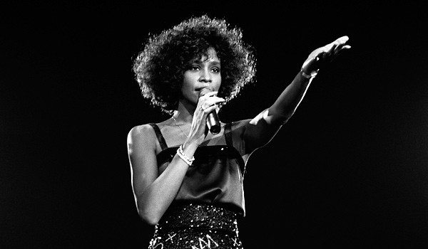歌坛天后惠特尼·休斯顿（Whitney Houston）去世，终年48岁