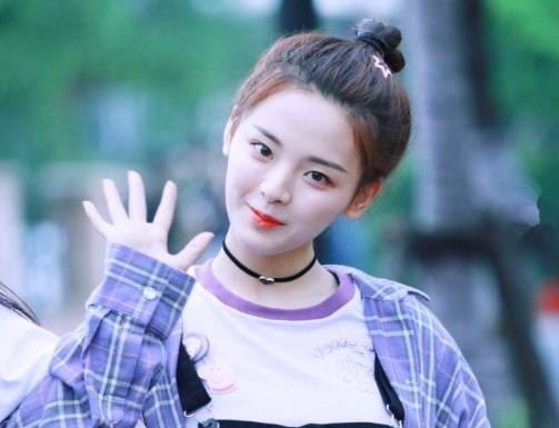 当红女星成为艺人前工作大揭秘，颖宝长时间跑龙套，杨超越当主播