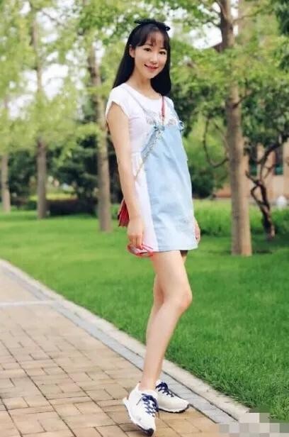 韩雪曝光娱乐圈黑幕，该名女星是典型的心机女，当面一套背后一套