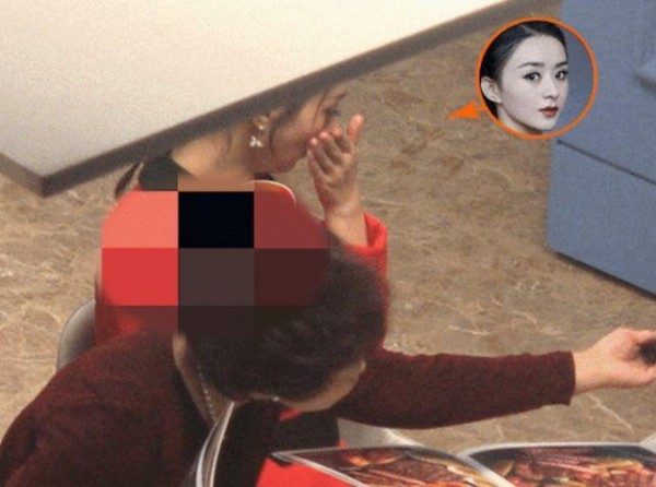 赵丽颖哄娃画面曝光，初为人母经验少，使尽浑身解数逗孩子很有爱