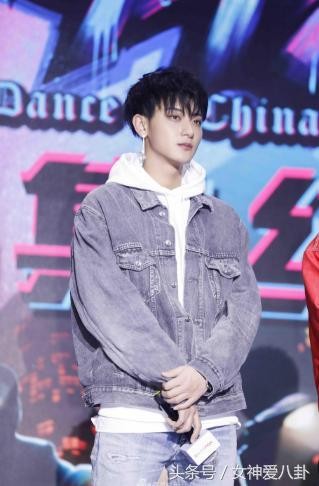 黄子韬谈择偶标准 要能了解我的家庭、演艺事业