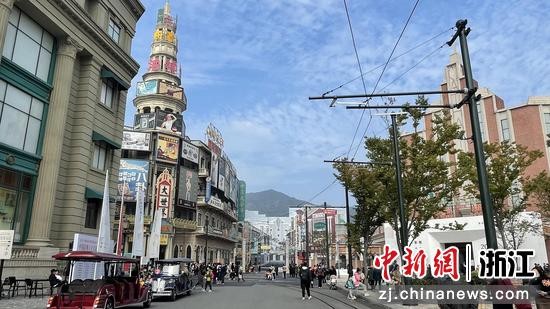 横店影视城梦外滩景区。董易鑫 摄