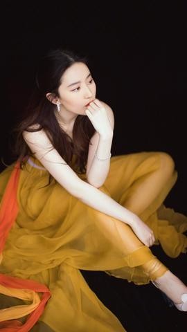 仙女姐姐刘亦菲真的好美，究竟是怎么练的？其实是健身