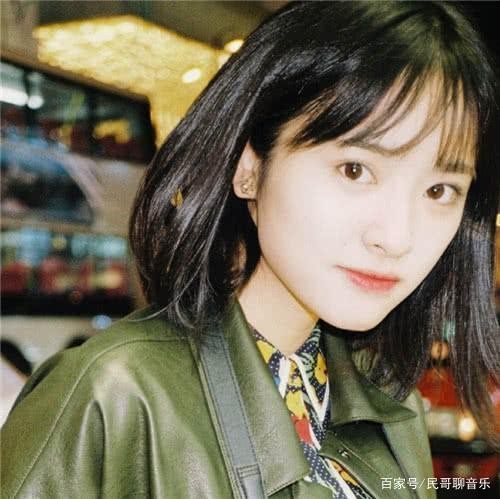 原来沈月的经纪人这么美？频频被导演邀请试戏，“跪求”她快出道