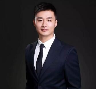 王钺翰.jpg