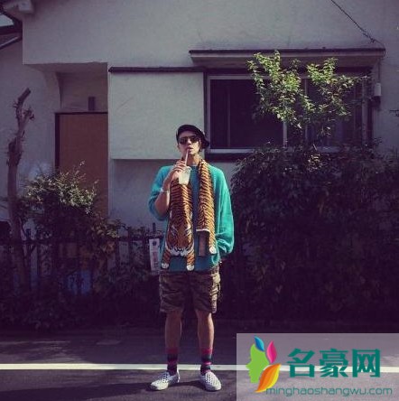 Vans黑白格应该怎样搭配 Vans黑白格搭配技巧 