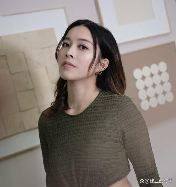 TVB女星赖慰玲：产后挑战与身材恢复的勇敢之旅