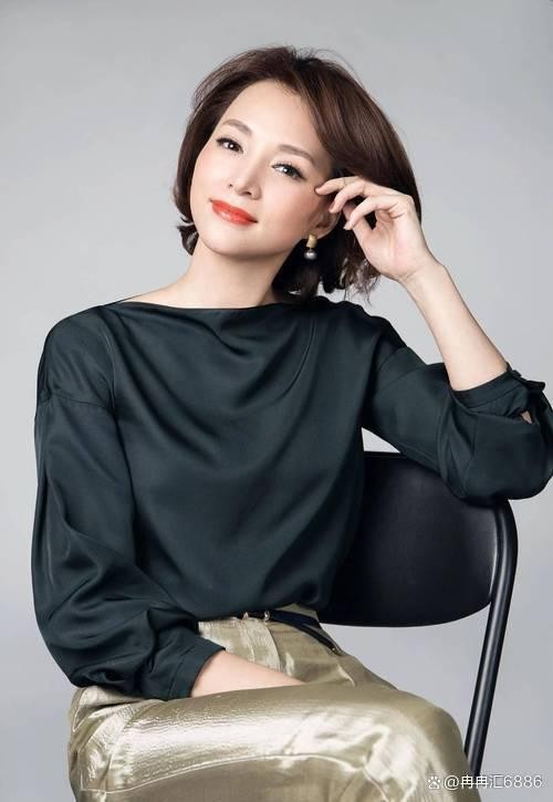 董卿：从春晚到荧屏背后