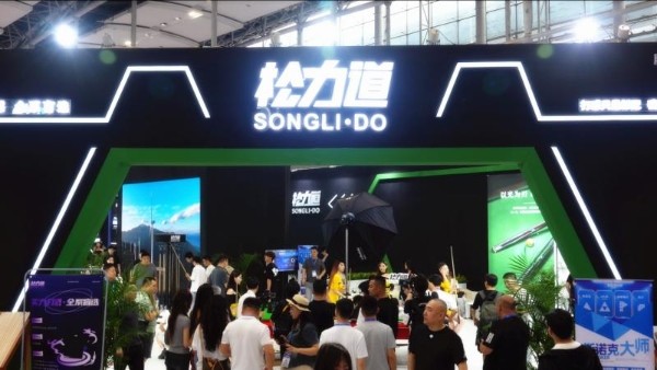 杆锋体育引领台球产业新风尚,牛壮夺冠再添荣耀