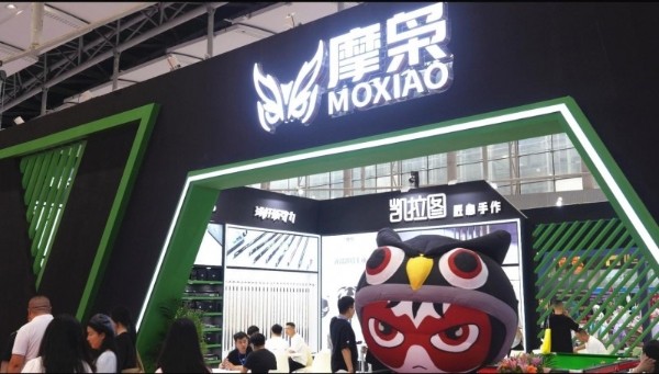 杆锋体育引领台球产业新风尚,牛壮夺冠再添荣耀