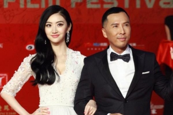 体育界的明星，娱乐界的新星，两人传出恋爱的喜讯