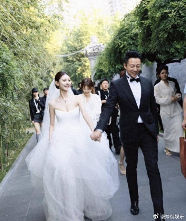 汪小菲婚房首曝光！院子超大装修豪华，烤全羊招待马筱梅娘家人