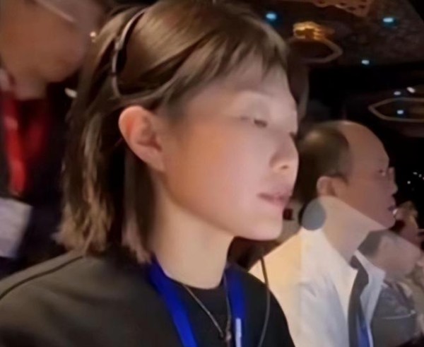 好声音导演柳骊已被处理，让她去西北休假！网友扒出了她强大背景