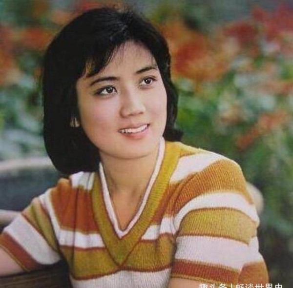 80年代当红女星李秀明：刘晓庆给她当配角，40岁靠卖薯片身价过亿