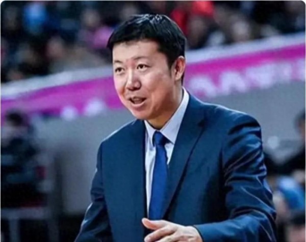 篮球先锋！王治郅入NBA受挫，生涯起伏引关注