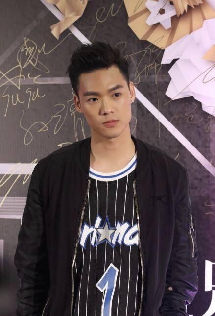 偶像练习生们私服大公开，因衣服价格太贵被粉丝称为富贵有财