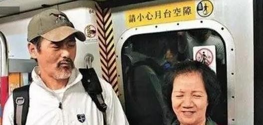 他是演艺圈最抠门的超级富豪明星, 身家高达数十亿, 却每天坐地铁