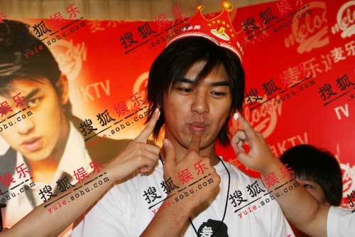 被公司利用去推新人 陈柏霖北京庆生会全变味
