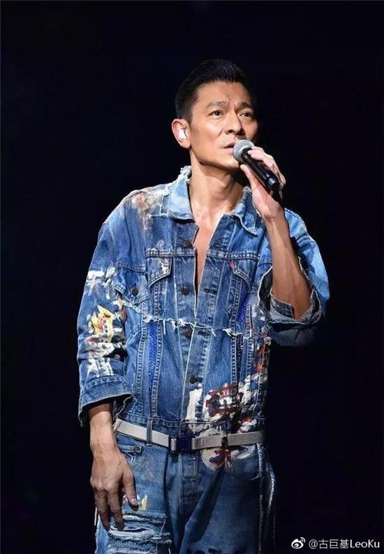 刘德华<a target=