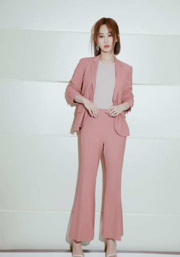 杨紫是怎样一个女孩？这么多人喜欢她，为什么？