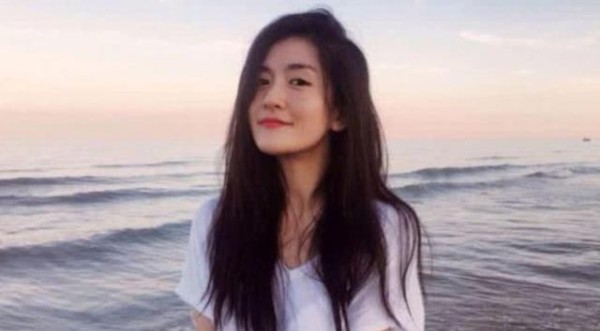 从草根逆袭成东家台柱子，为爱勇追老公，如今爱情事业双丰收