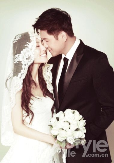 即将在2011年5月7日举办婚礼的范范与黑人的甜蜜婚纱照 