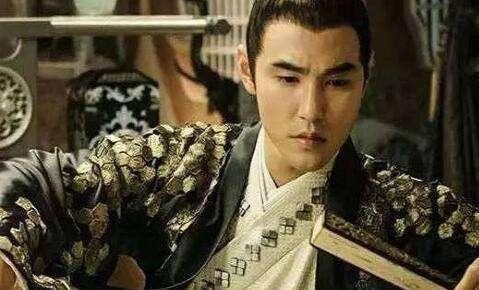 盘点明星怪癖！李易峰爱裸睡，他5年不洗牛仔裤，还有吃卫生纸的