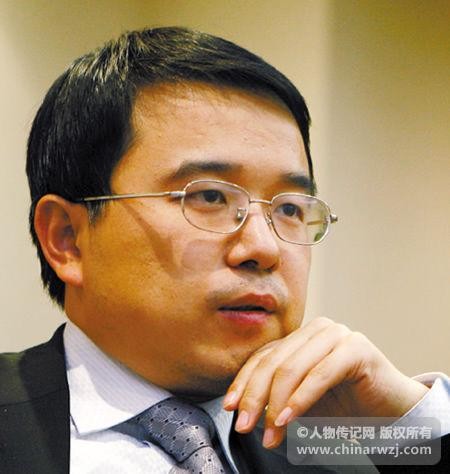 王亚伟：基金业的“娱乐明星”