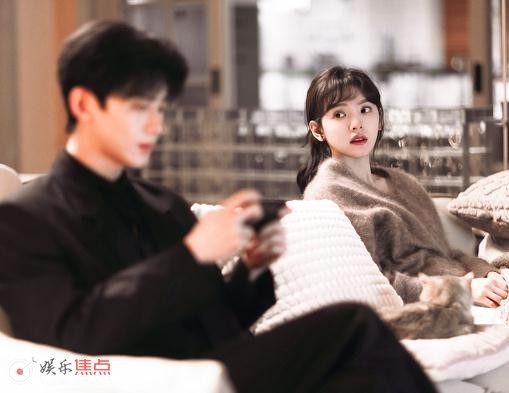 难哄人物关系介绍