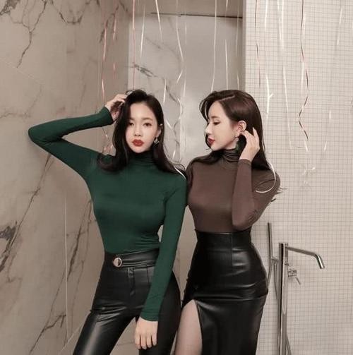 韩国娱乐圈“好闺蜜”拍合照，一个红一个黑，简直就和亲姐妹一样