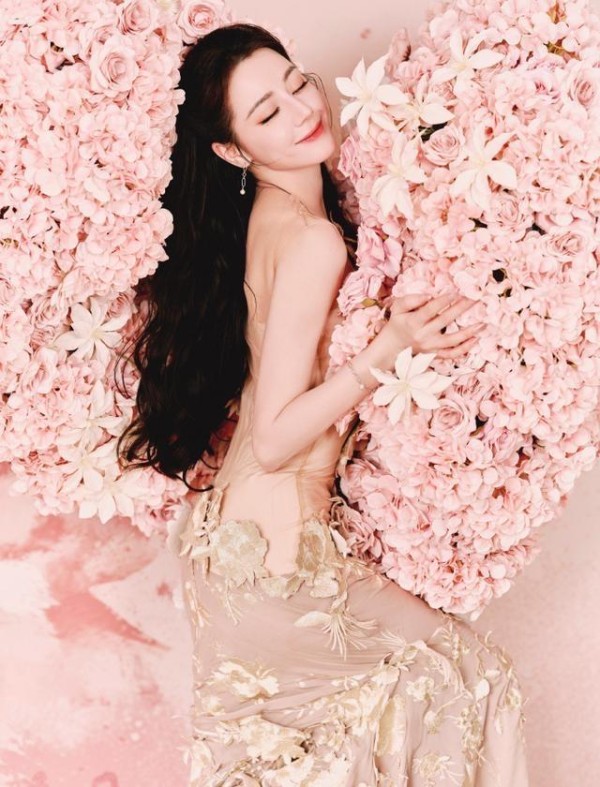 迪丽热巴夏日美人鱼