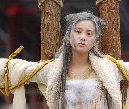 这几位女星都被五花大绑，但张柏芝被绑姿势，一看就是老司机
